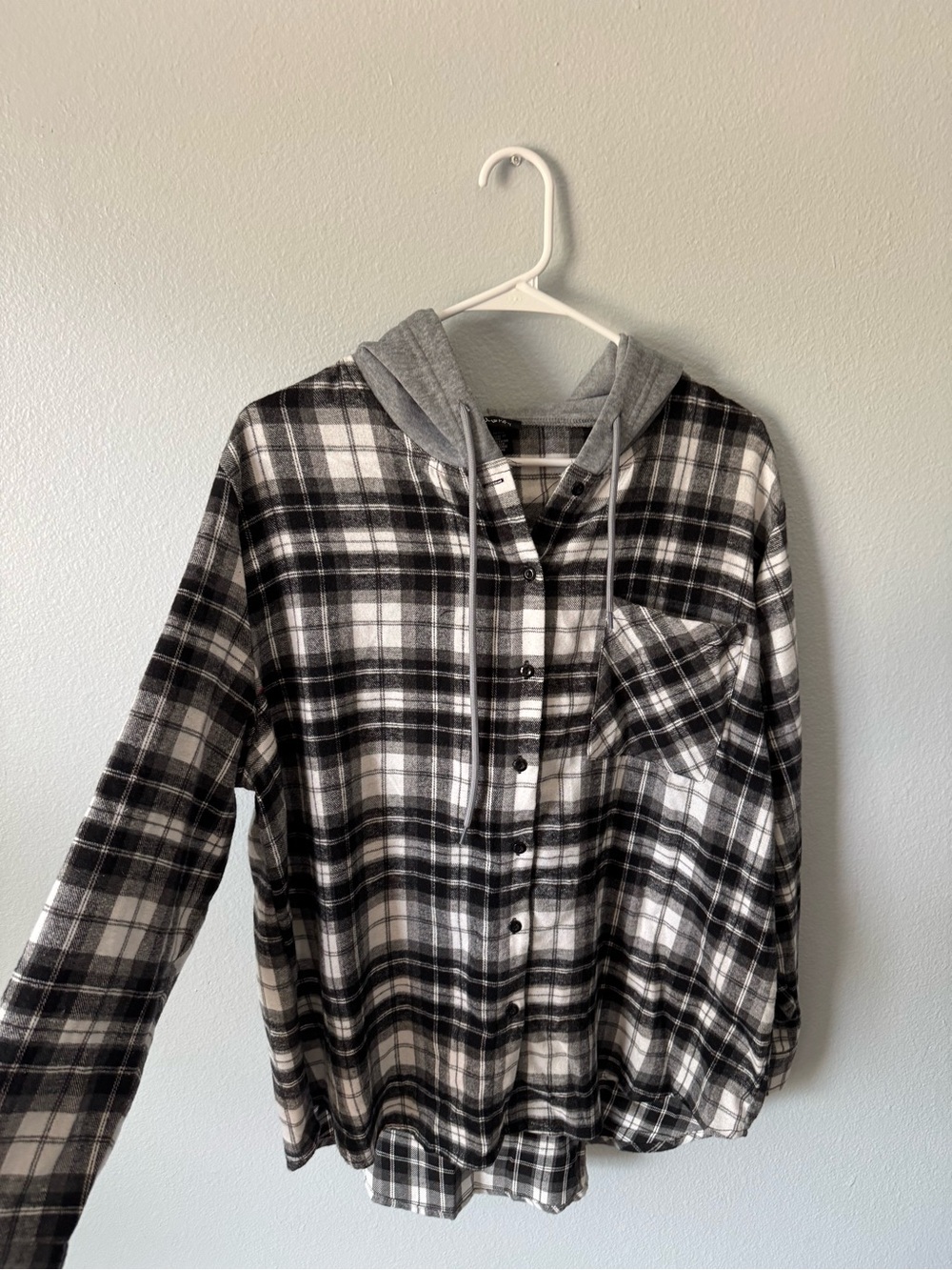 Justify Women’s Large Black & White Plaid Hooded Flannel Shirt Shacket NWT